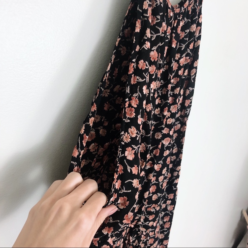 SOLD Flynn Skye Not Just A Jumper Floral Jumpsuit - Picture 5 of 7